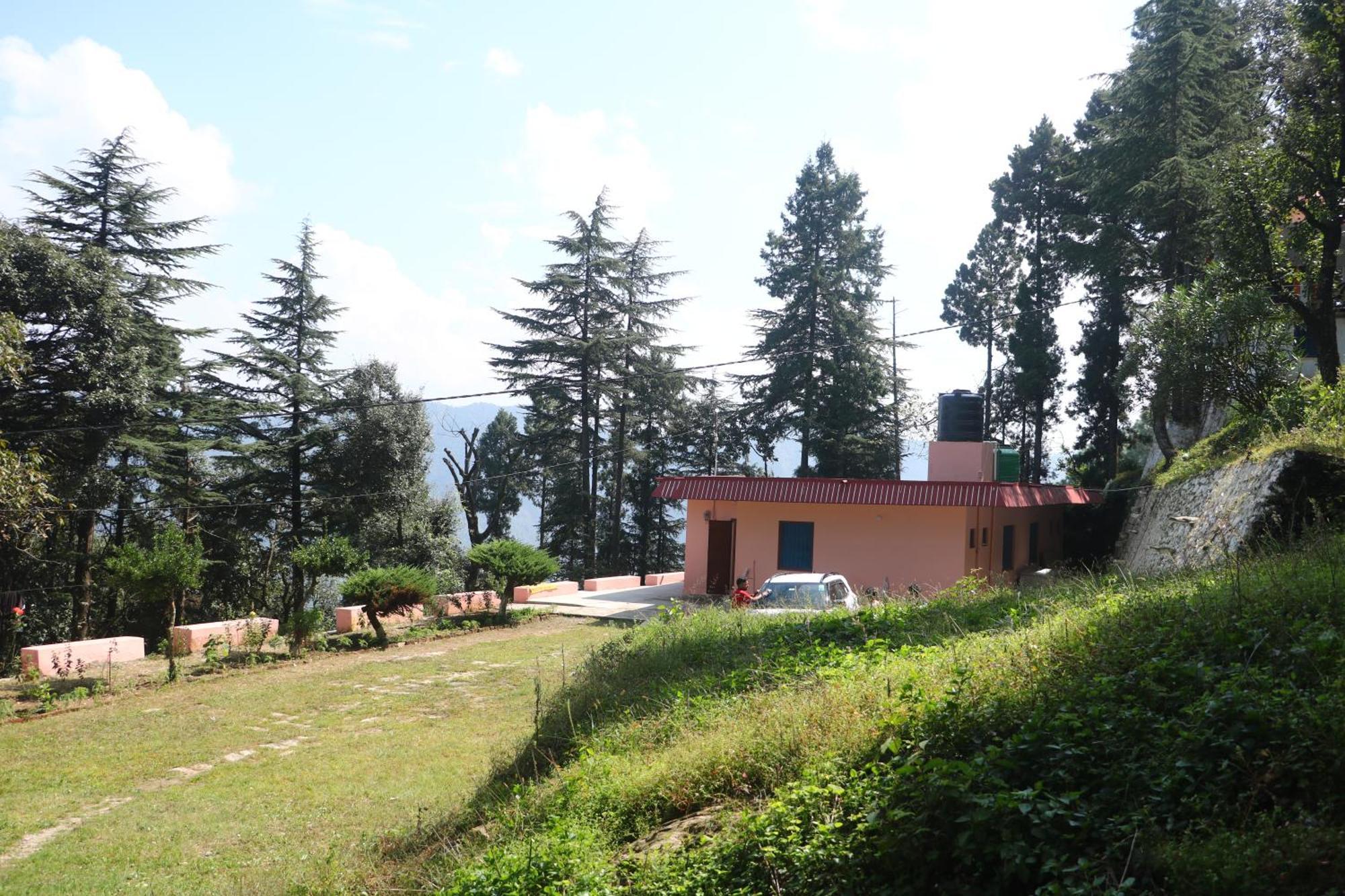 The Deodar Inn Pauri Exterior photo